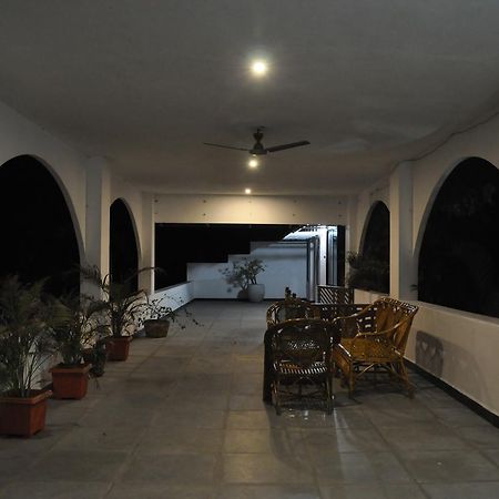 Villa Anna Pondy Пондичери Екстериор снимка